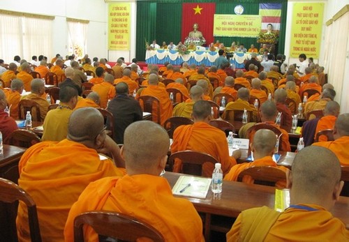 Les bouddhistes theravada participent au développement national - ảnh 1